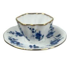 Royal Victoria Bone China Elizabethan Made in England Tea and Saucer